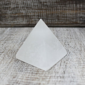 Selenite pyramid 4cm tall