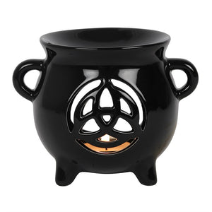 Cauldron oil burner with triquetra