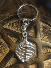 Load image into Gallery viewer, Spiral cage keyring for crystals
